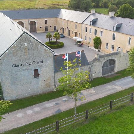 Le Clos Du Bas Courtil Guesthouse B&B Omaha Beach Osmanville エクステリア 写真