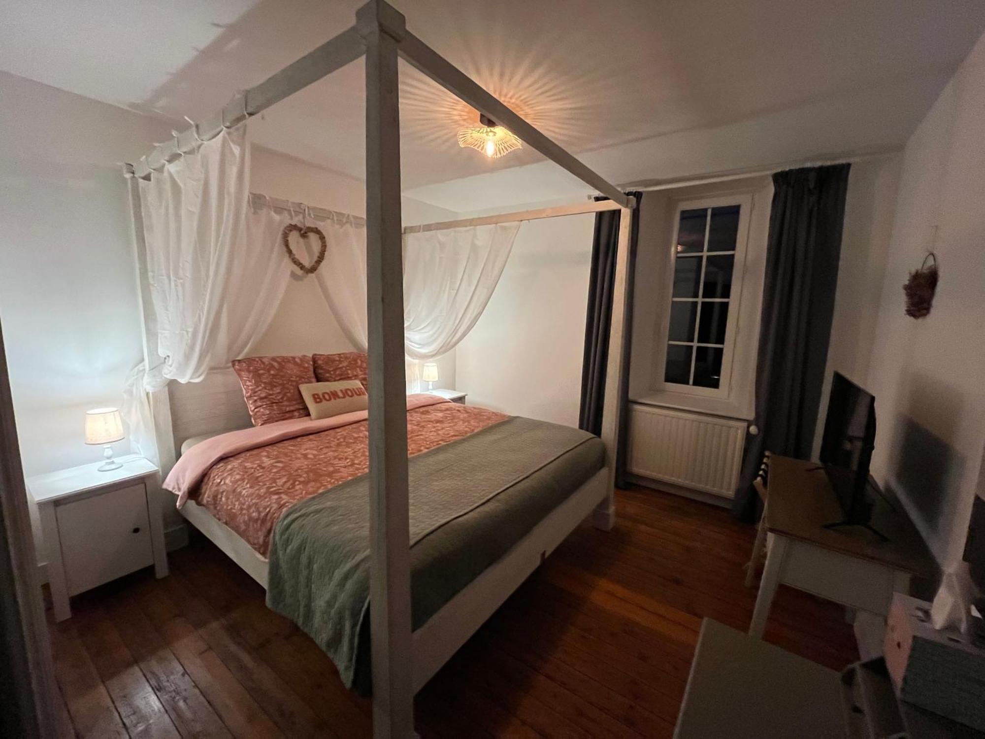 Le Clos Du Bas Courtil Guesthouse B&B Omaha Beach Osmanville エクステリア 写真
